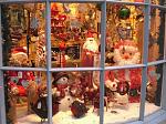 Click image for larger version. 

Name:	sloppy-jo-christmas-shop-window-4-.jpg 
Views:	38 
Size:	20.7 KB 
ID:	11493